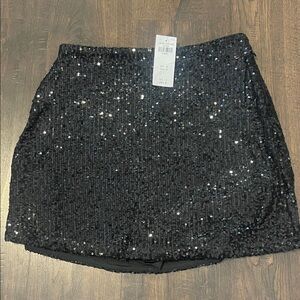 NWT Abercrombie & Fitch Black Sequin Mini Skort